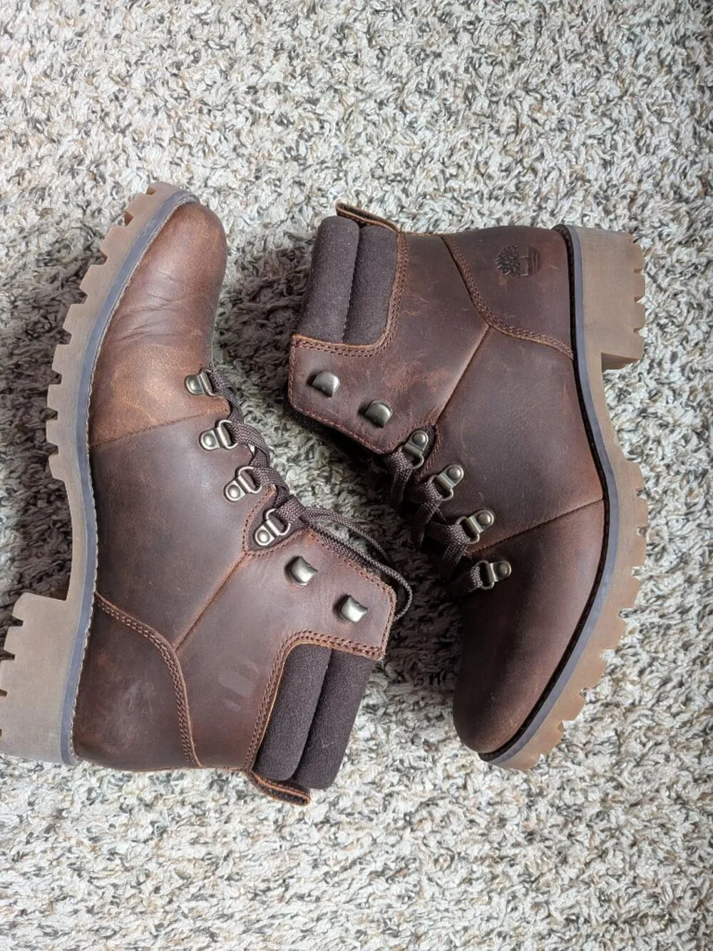 New Timberland Boots - Picture 2 of 6